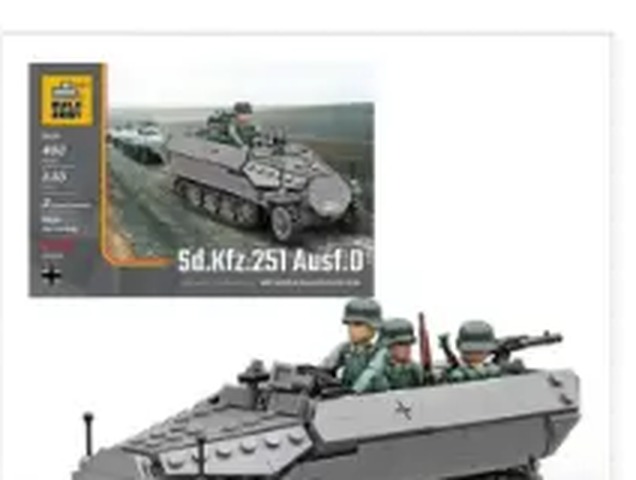 Sd.Kfz.251 Ausf.D with Soldiers